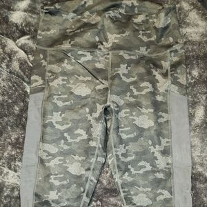 Fabletics Mila Pocket Capri